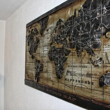 Idyllische In Zentrumsnaehe Mit Parkplatz 1 شقة غموندين